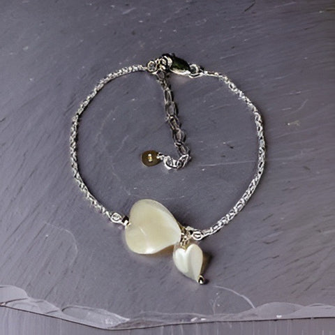 SterlingSilver Chain Bracelet with Heart Shaped Mother of Pearl Shell
