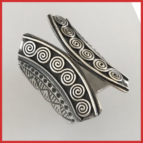 Ornated chunky Open Cylinder Ring