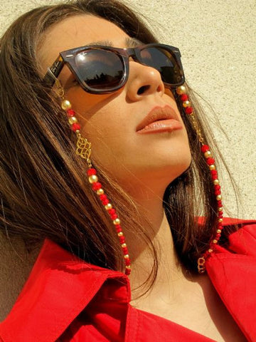 Spectacle chains; Red crystals and gold colour pearl like beads
